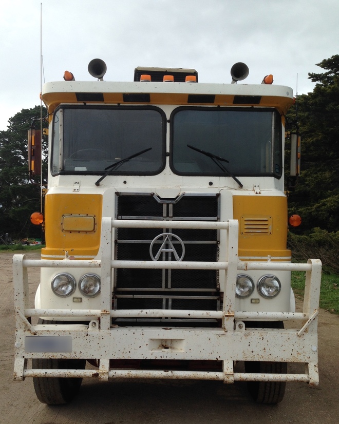 1977 Atkinson Prime Mover with 350 Cummins 15 speed O/D .LED